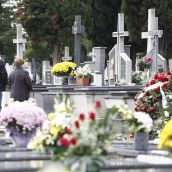 Día de Todos los Santos en el cementerio de León