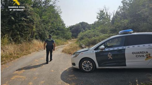 Imagen de una patrulla de la Guardia Civil en busca de una persona desaparecida