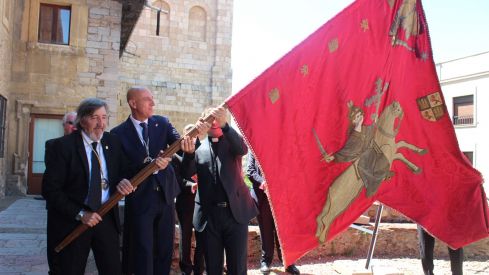 La Real Cofradía del Pendón de San Isidoro celebra el 962 aniversario del traslado de las Reliquias a León