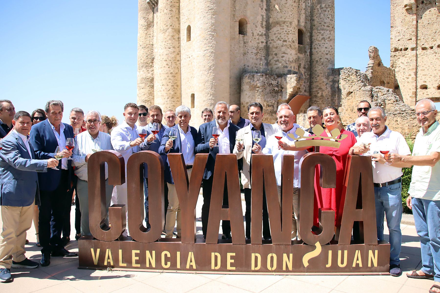 La Feria del Vino de la DO León inunda Valencia de Don Juan con vinos de la provincia 