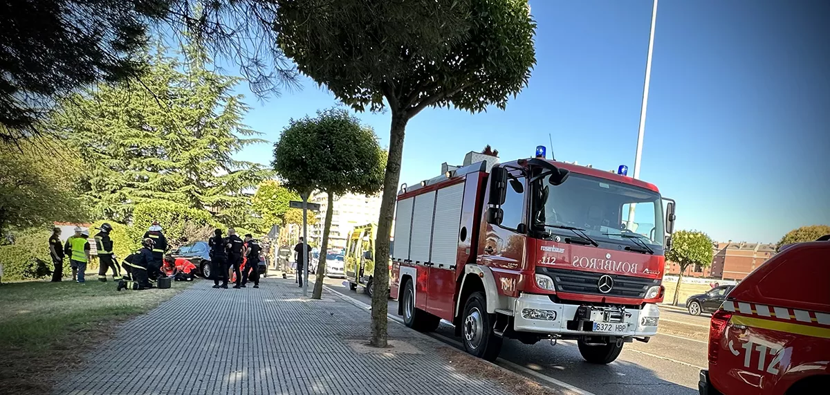 Imagen del accidente en Avenida Fernández Ladreda en León Imagen del accidente en Avenida Fernández Ladreda en León