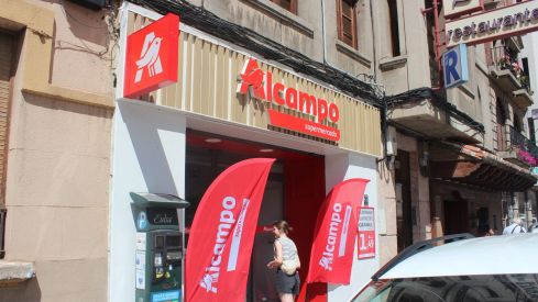 Supermercado de Alcampo ubiacado en el número 16 de la calle Santa Nonia, León