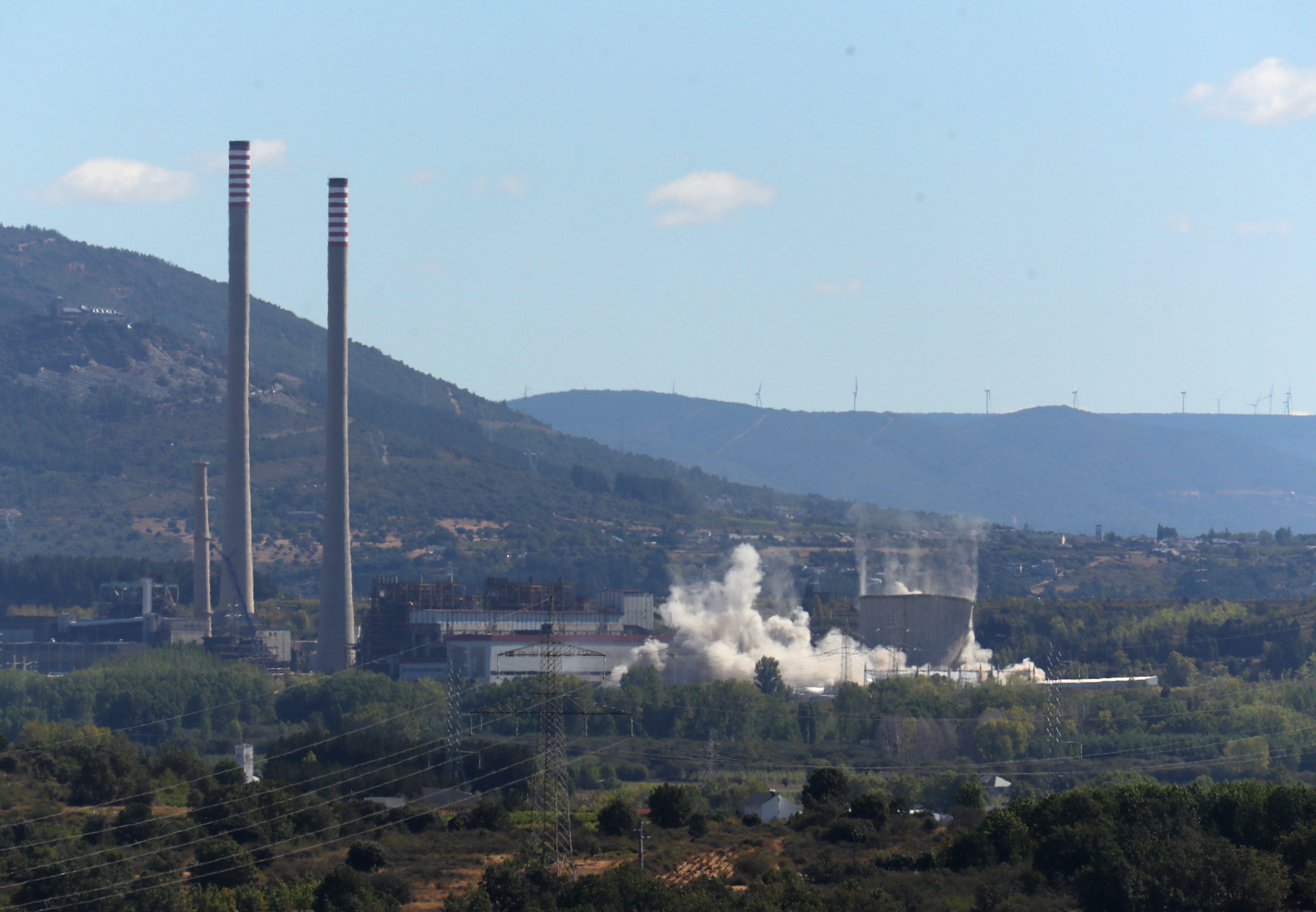 demolición torres compostilla 2