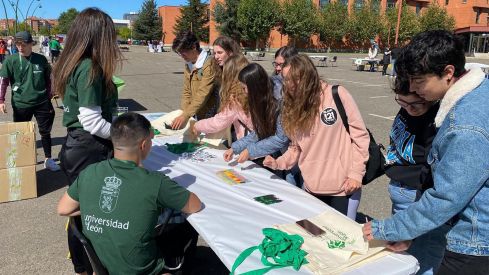 Alumnos al inicio del curso en la Universidad de León 