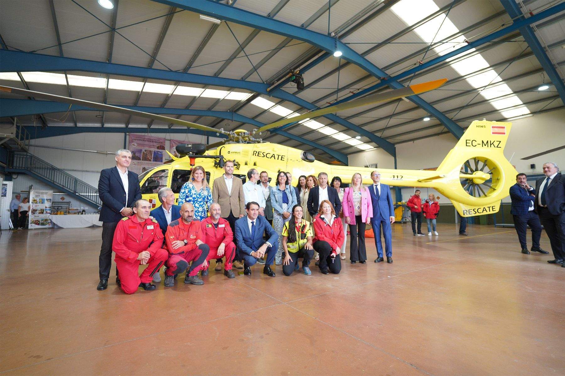 presentación helicoptero proteccion civil