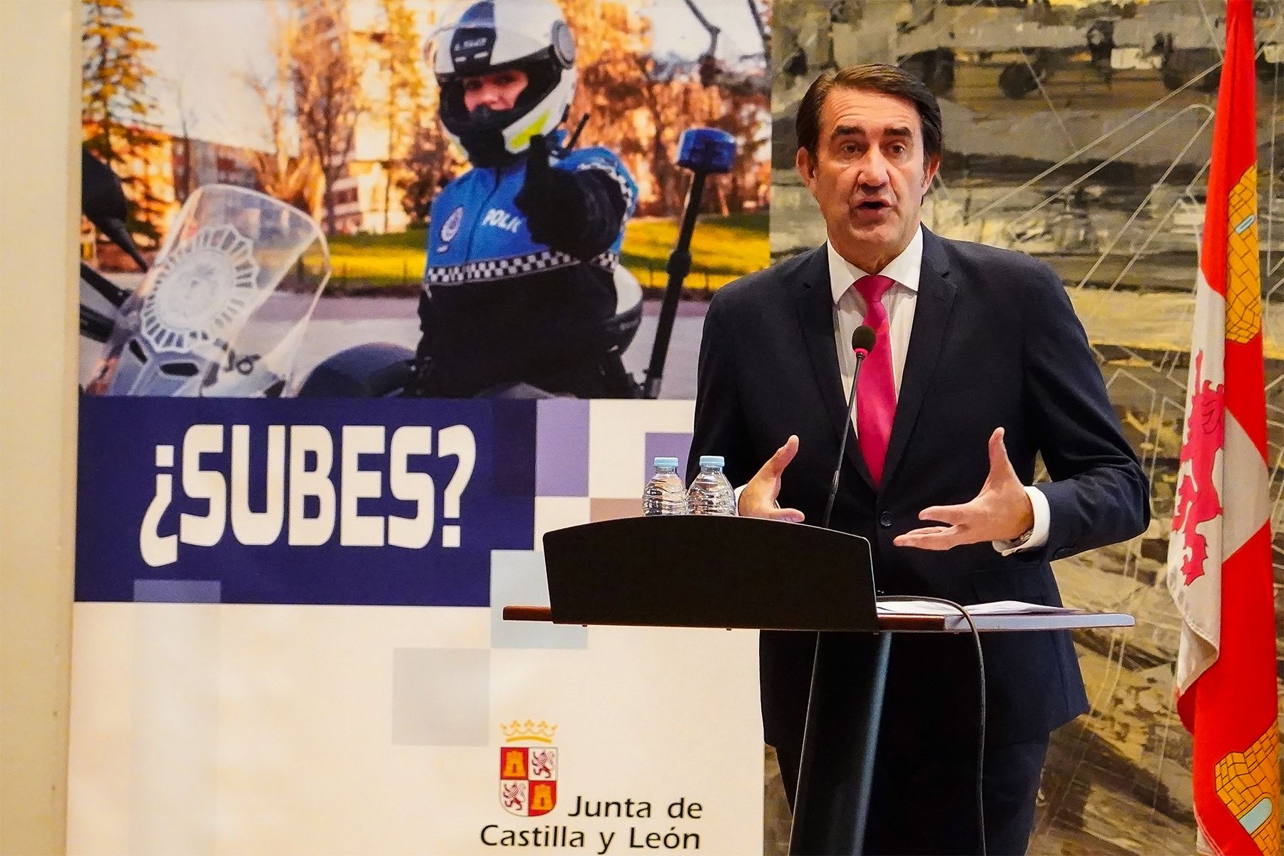 Juan Carlos Suárez-Quiñones en su intervención en la presentación del ensayo de las pruebas de la Policia Local de Castilla y León
