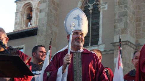 Teatralización del tributo de las 100 doncellas