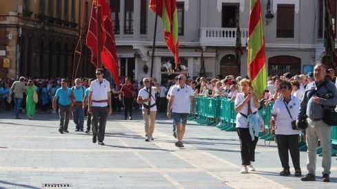La llegada de los pendones concejiles a la catedral