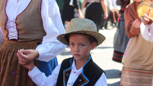  Los carros engalanados por las calles de León con motivo de la fiesta de San Froilán