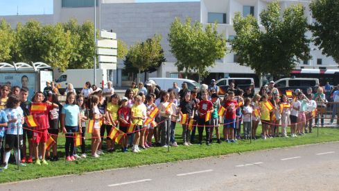 Izado de la bandera de España en León