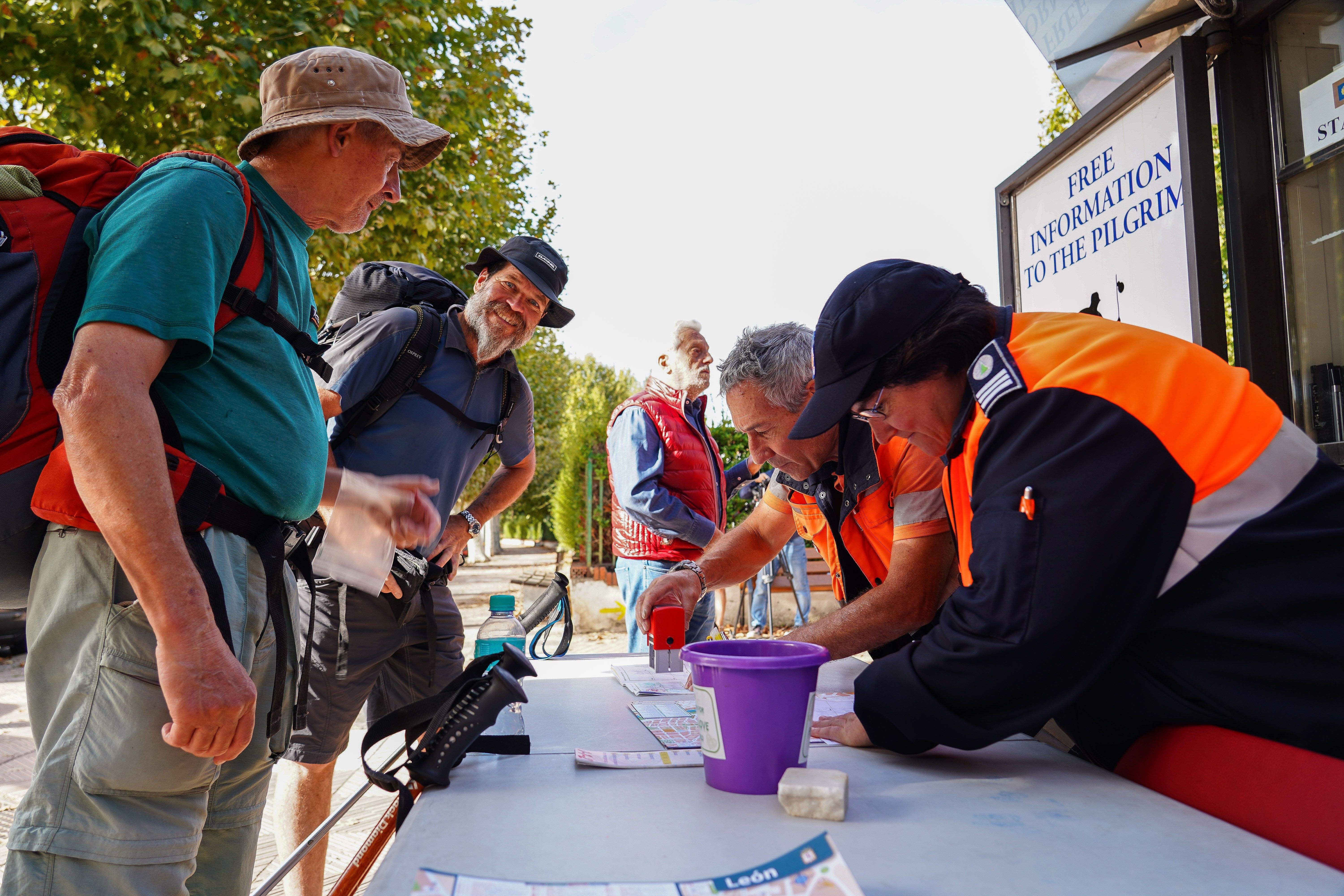camino de santiago puente castro 