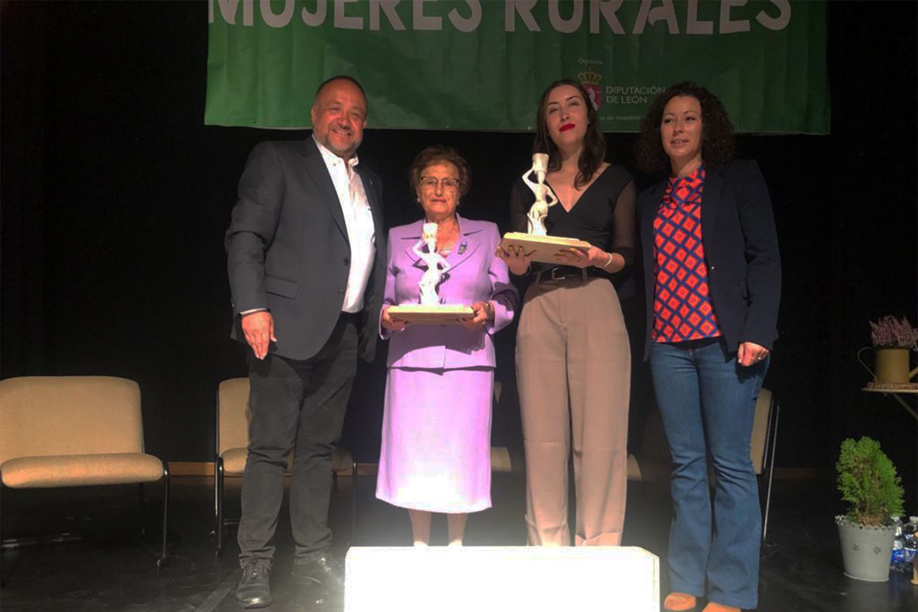 Acto institucional de los Premios Mujer Rural 2023 entregados por la Diputación de León