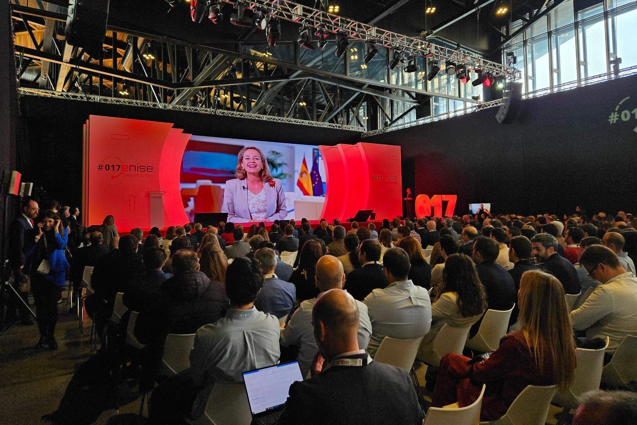 Vídeo de las declaraciones de la vicepresidenta primera del Gobierno y ministra de Asuntos Económicos y Transformación Digital, Nadia Calviño, en la inauguración del 017ENISE Vídeo de las declaraciones de la vicepresidenta primera del Gobierno y ministra de Asuntos Económicos y Transformación Digital, Nadia Calviño, en la inauguración del 017ENISE