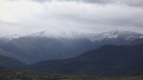 Primera nevada del otoño en La Cueta. Foto ICAL Primera nevada del otoño en La Cueta. Foto ICAL