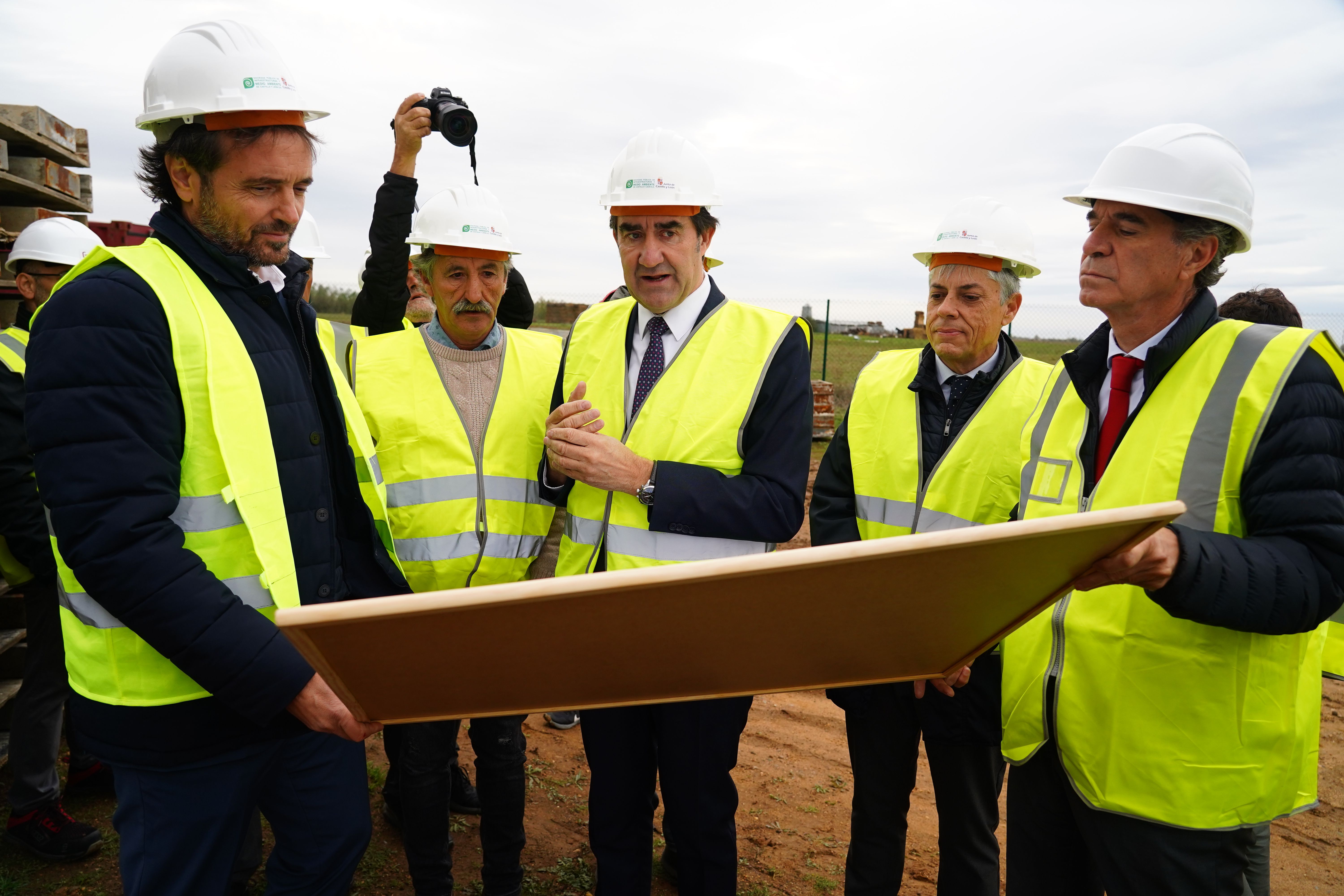 Visita de Suarez-Quiñones a la EDAR de Cembranos | Campillo (ICAL)