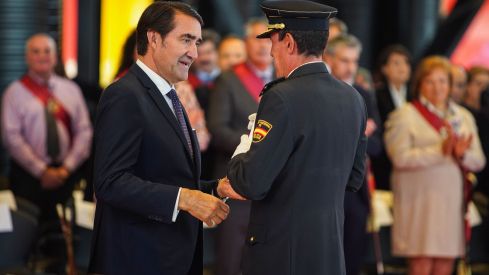 Entrega de insignias de la Policía Local en el día de San Marcelo, patrón del cuerpo | Campillo (ICAL) Entrega de insignias de la Policía Local en el día de San Marcelo, patrón del cuerpo | Campillo (ICAL)