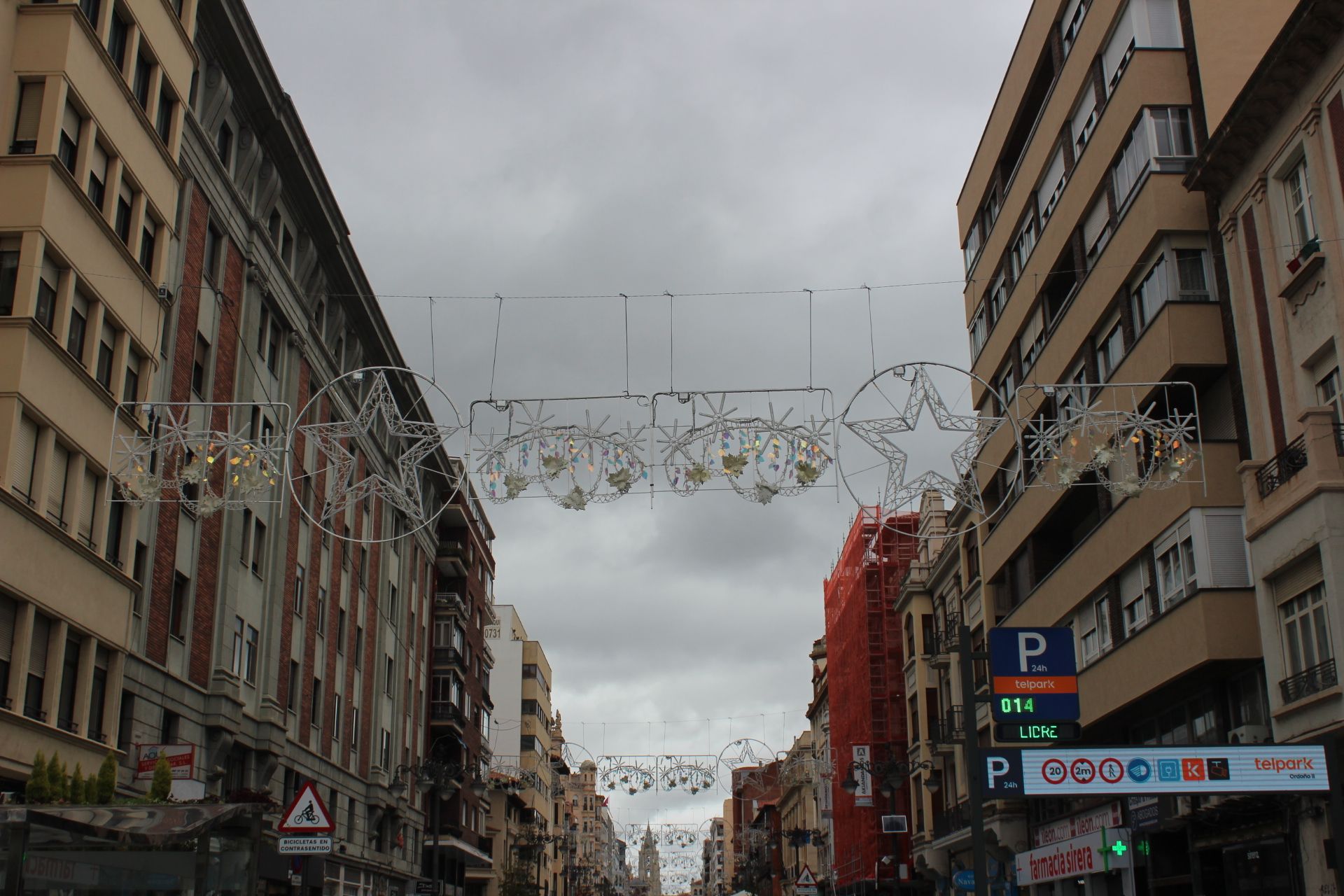 Luces de Navidad en el centro de León