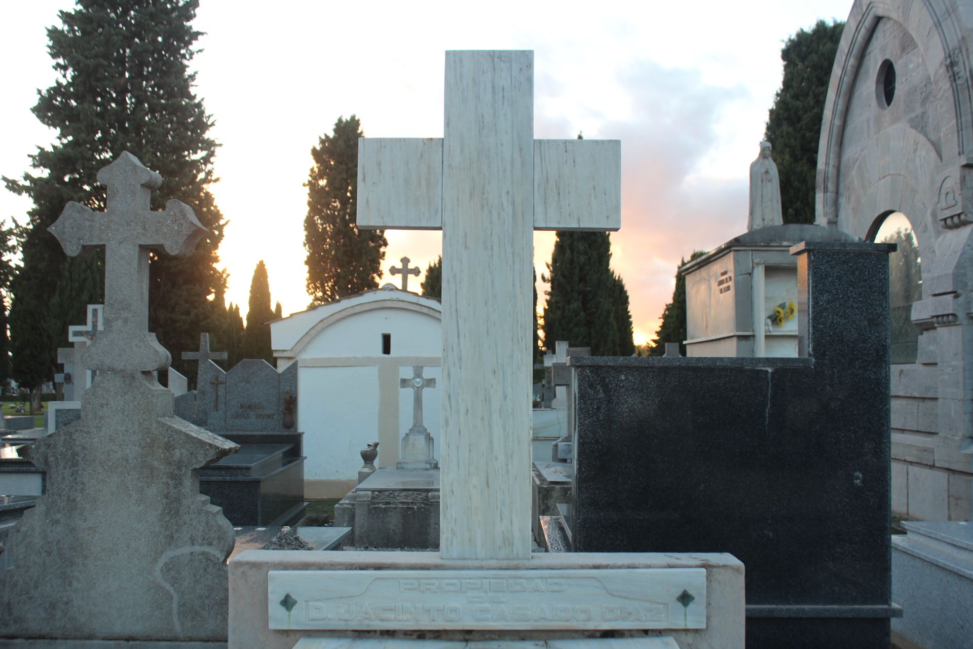 Tumba donde descansa Concha Casado en el Cementerio de León