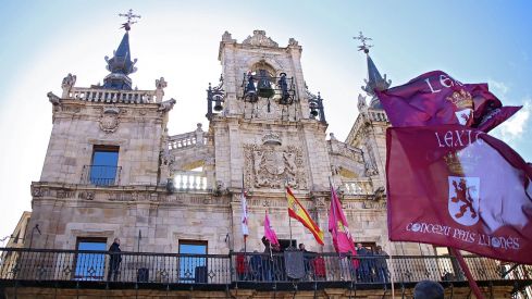 Concentración en la Plaza Mayor de Astorga por la reapertura del tren "Ruta de la Plata"