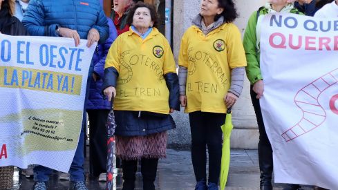 Concentración en la Plaza Mayor de Astorga por la reapertura del tren "Ruta de la Plata"