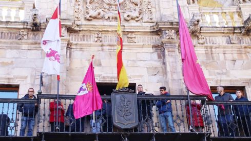 Concentración en la Plaza Mayor de Astorga por la reapertura del tren "Ruta de la Plata"