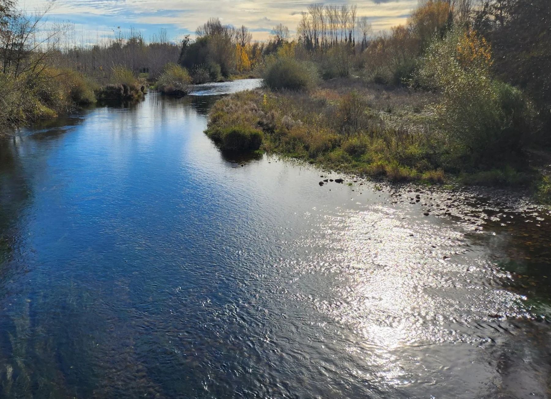 Río Órbigo a su paso por Cebrones del Río