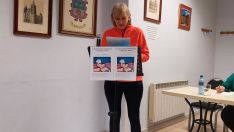 Lectura de uno de los relatos premiados en el VI certamen 'Abuelito cuéntame un cuento' | Isaac Llamazares Lectura de uno de los relatos premiados en el VI certamen 'Abuelito cuéntame un cuento' | Isaac Llamazares