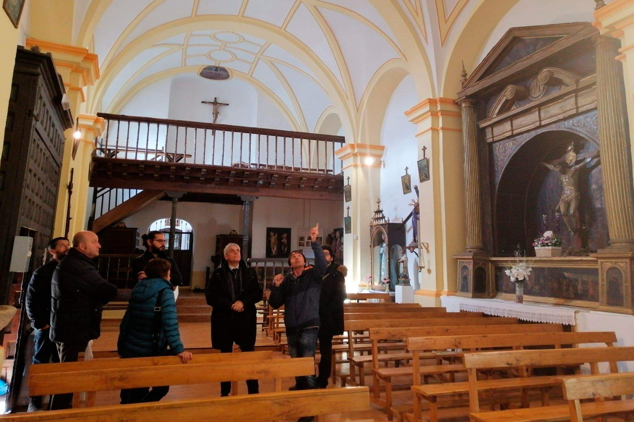 Eduardo Diego en la iglesia de Vallecillo Eduardo Diego en la iglesia de Vallecillo