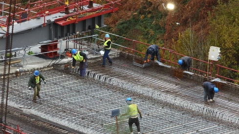 Así avanzan las obras de reconstrucción del viaducto O Castro de la autovía A6 en sentido Madrid