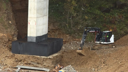 Así avanzan las obras de reconstrucción del viaducto O Castro de la autovía A6 en sentido Madrid
