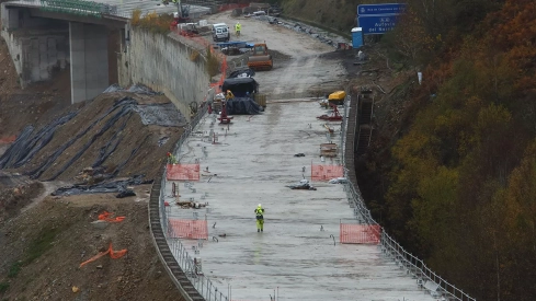 Así avanzan las obras de reconstrucción del viaducto O Castro de la autovía A6 en sentido Madrid