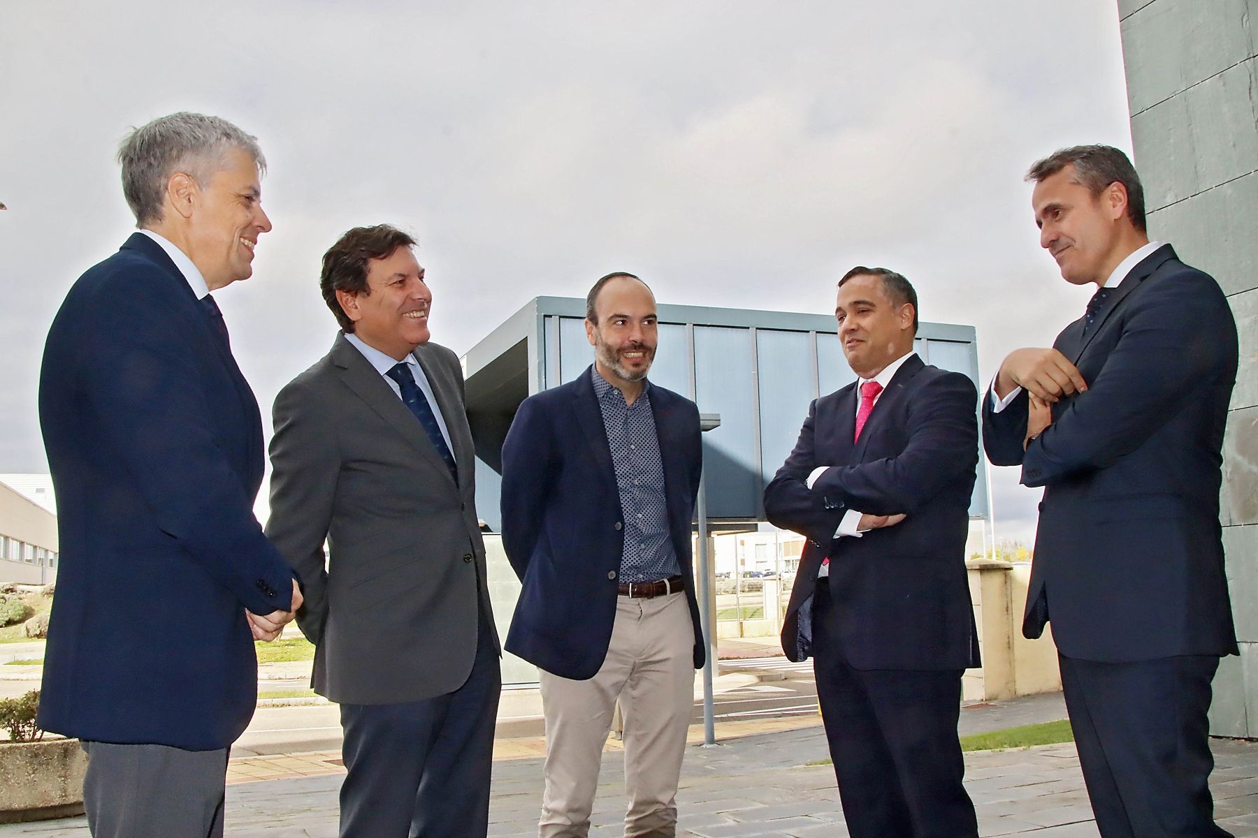  Carlos Fernández Carriedo, el consejero de Economía y Hacienda y portavoz, realiza una visita a la empresa Tresca Ingeniería.