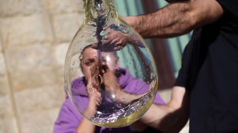 Soplado de vidrio en la Catedral de León | Peio García (ICAL)