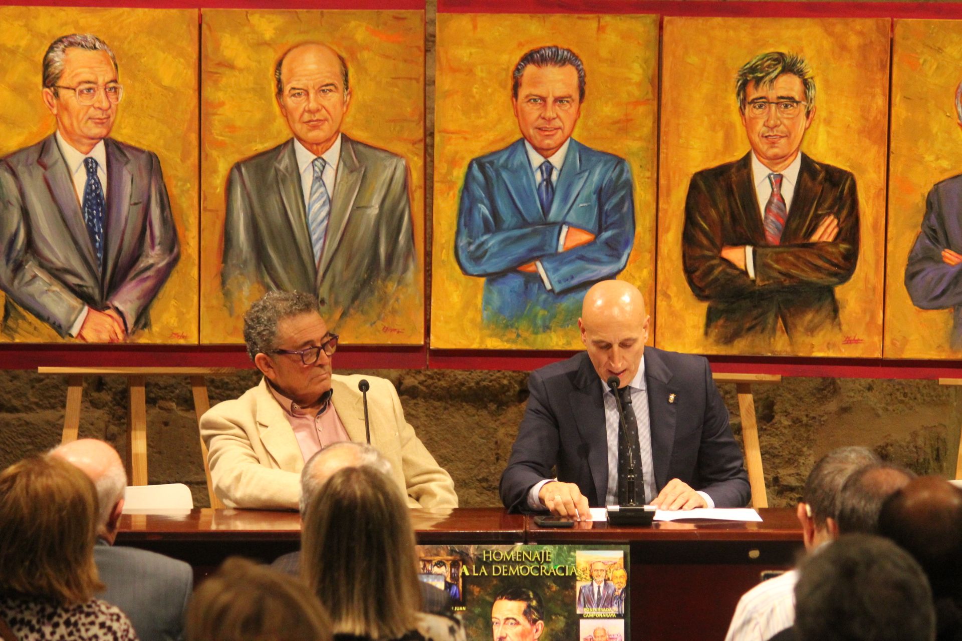 Colección ‘Homenaje a la democracia. Alcaldes de León desde 1979-2023’