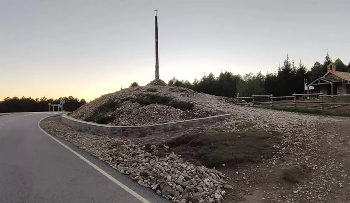 Obras en la Cruz de Ferro en Foncebadón