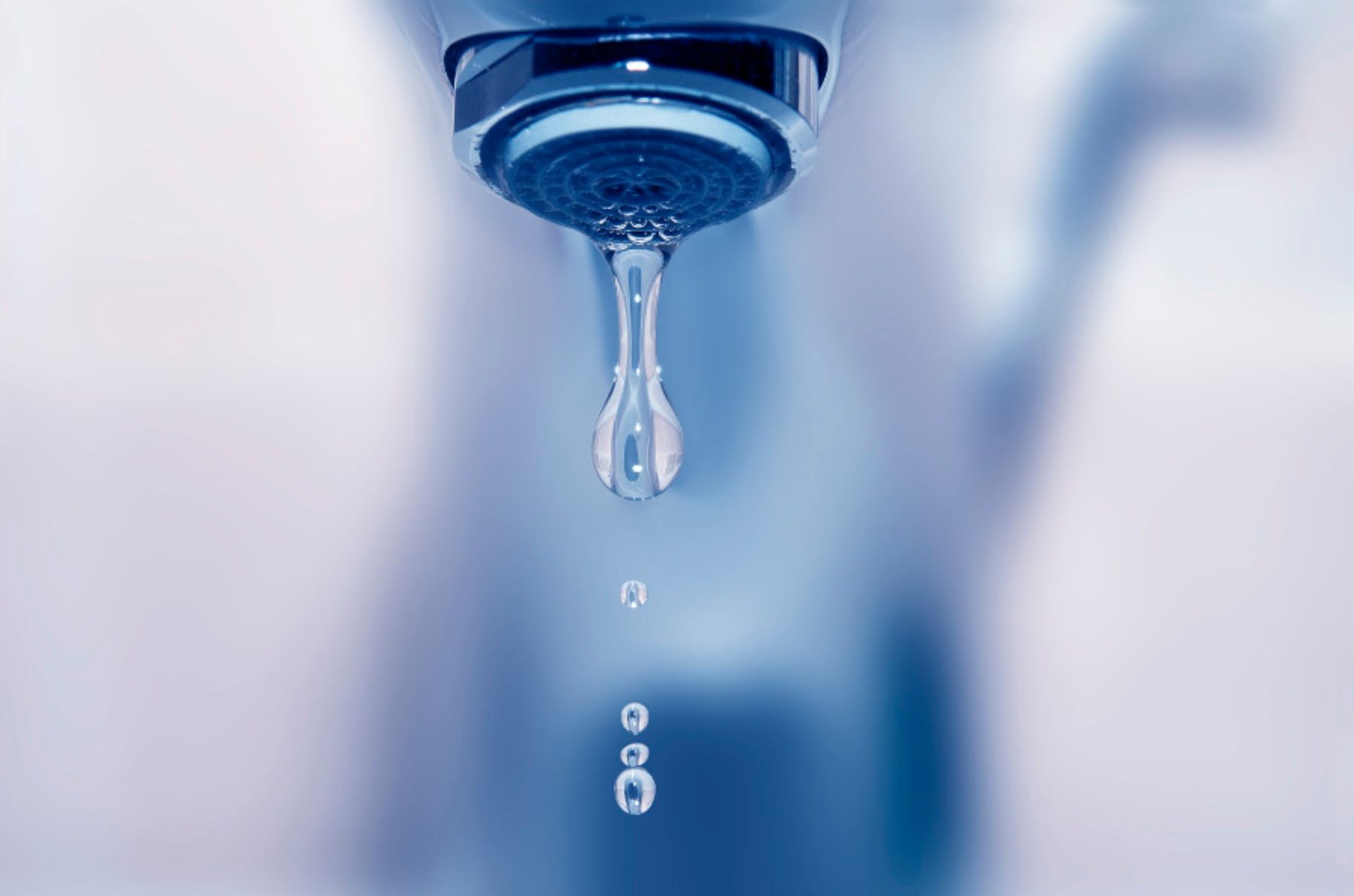  Propuesta de subida del 13% en la tarifa del agua genera controversia en la Comisión de Hacienda y Régimen Interior
