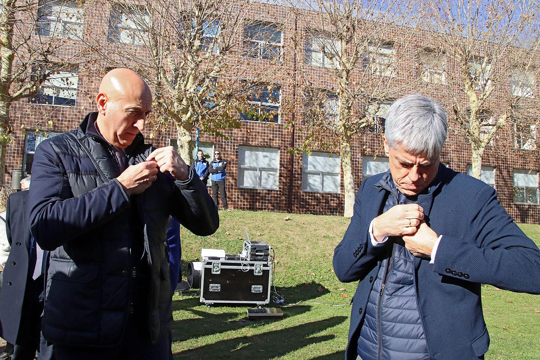  El acto institucional en conmemoración del Día Internacional de la Eliminación de la Violencia contra las Mujeres contó con la presencia del alcalde José Antonio Díez, el delegado territorial Eduardo Diego, el rector y el subdelegado del Gobierno, Faustino Sánchez