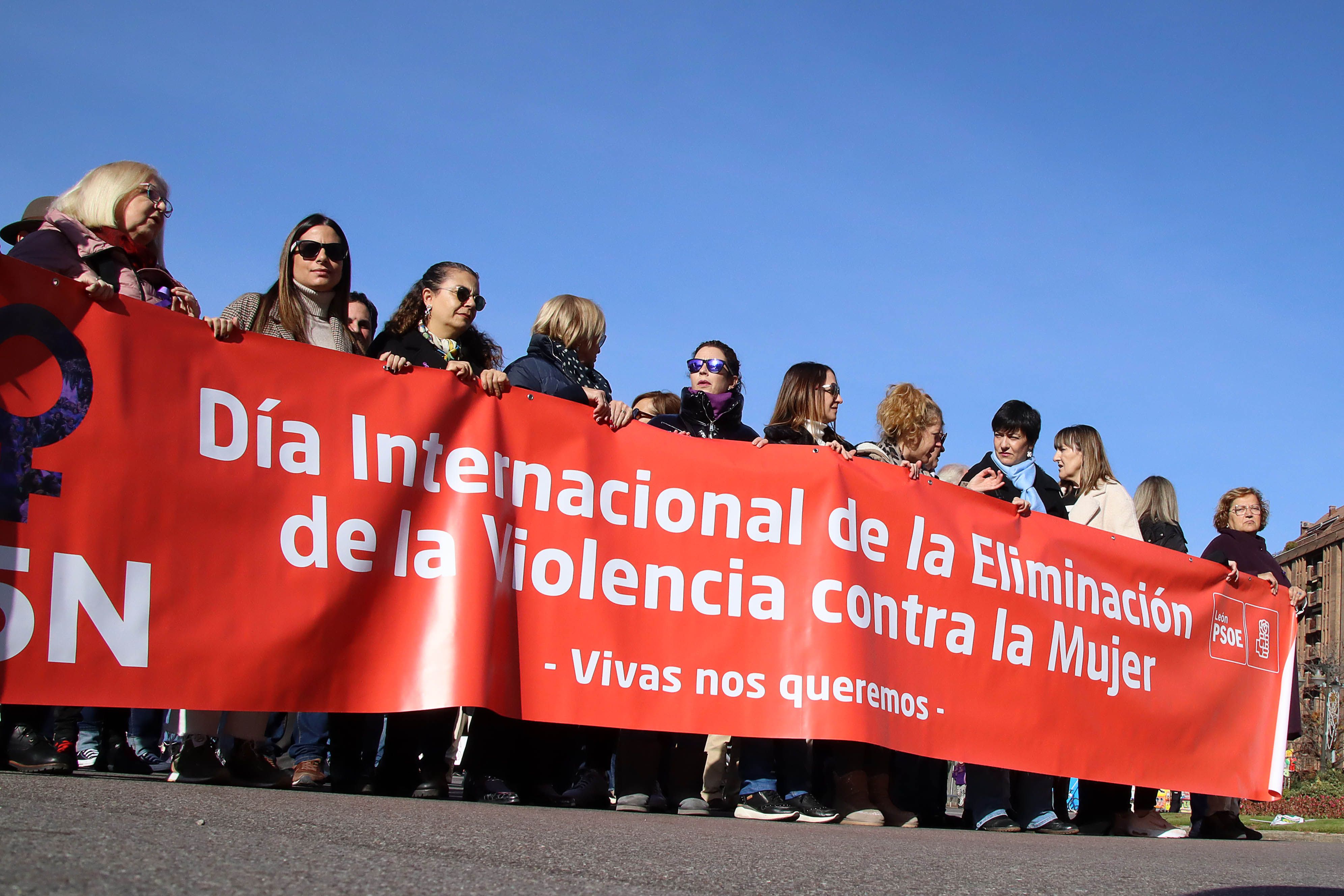 Manifestación  por el Día Internacional de la Eliminación de la Violencia contra la Mujer 