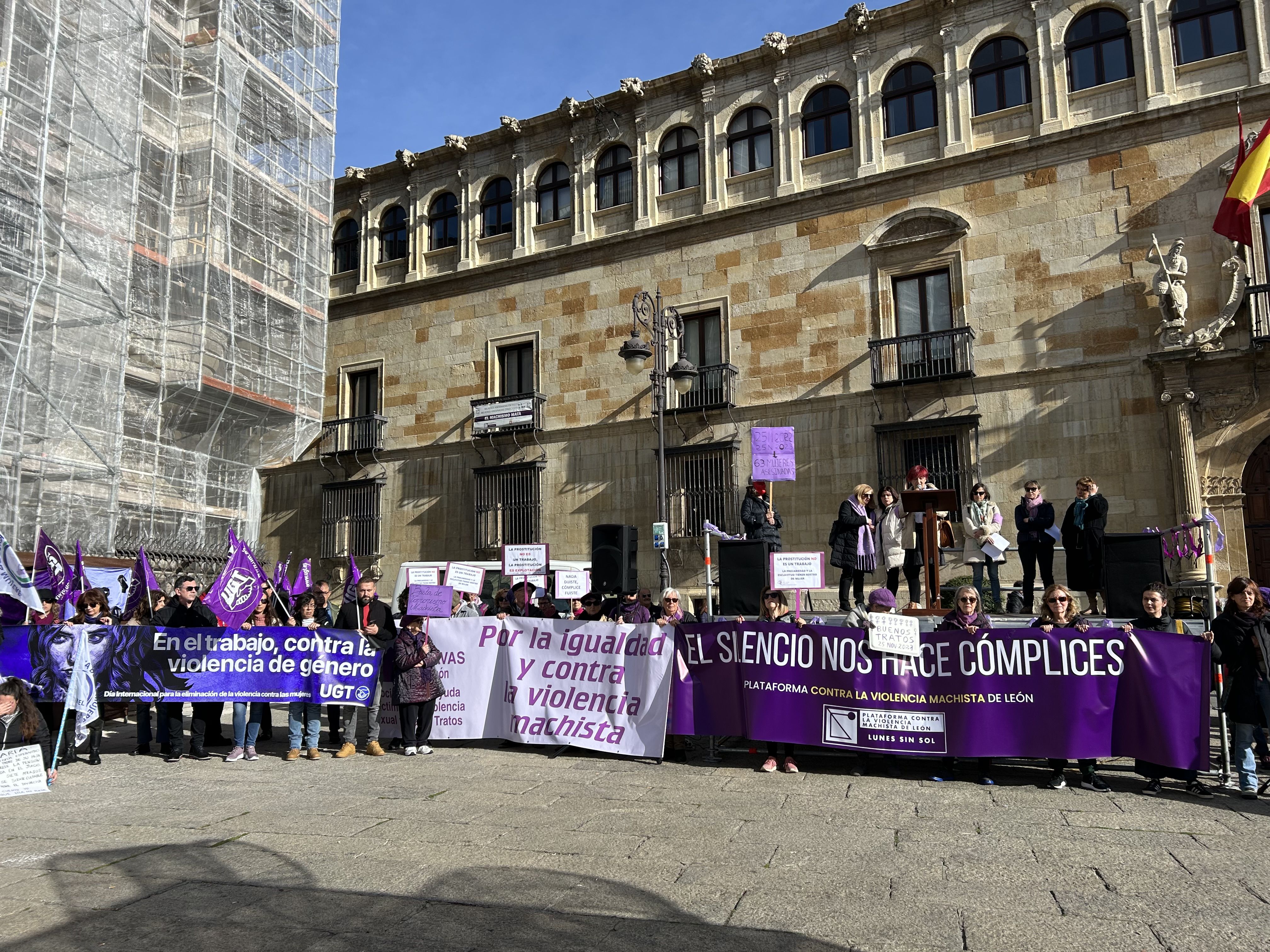 Manifestación  por el Día Internacional de la Eliminación de la Violencia contra la Mujer 