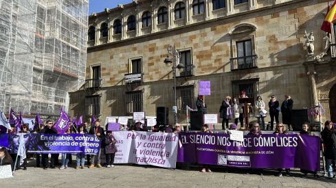 Manifestación  por el Día Internacional de la Eliminación de la Violencia contra la Mujer 