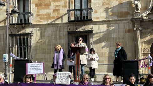 Manifestación  por el Día Internacional de la Eliminación de la Violencia contra la Mujer 
