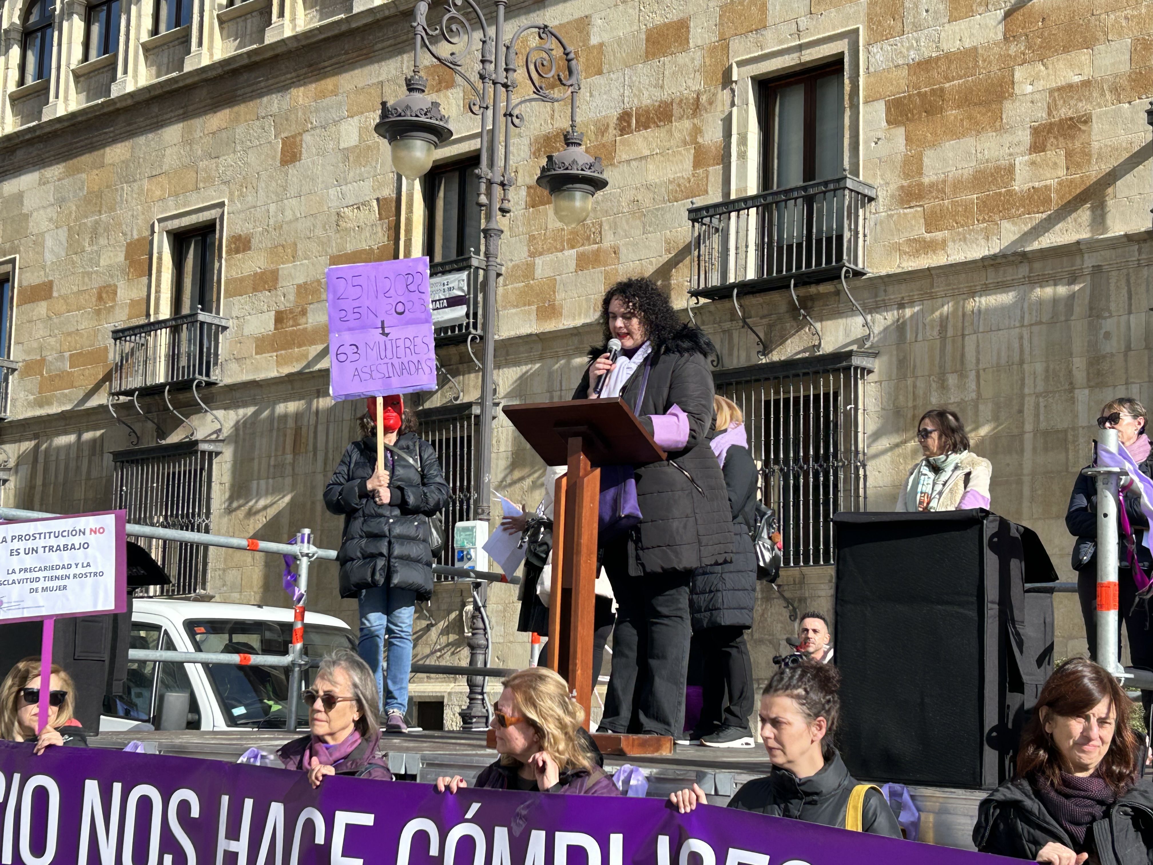 Manifestación  por el Día Internacional de la Eliminación de la Violencia contra la Mujer 