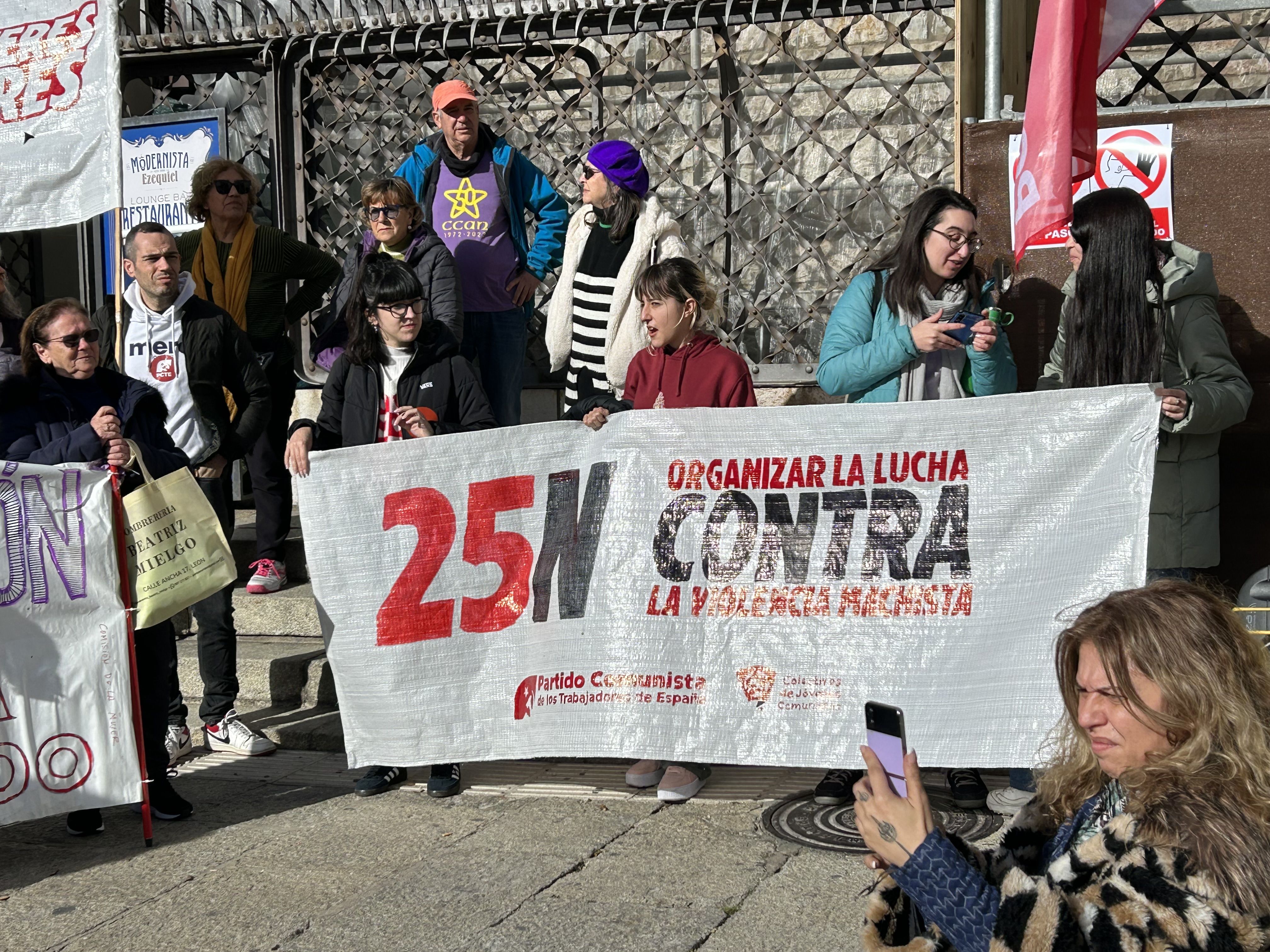 Manifestación  por el Día Internacional de la Eliminación de la Violencia contra la Mujer 