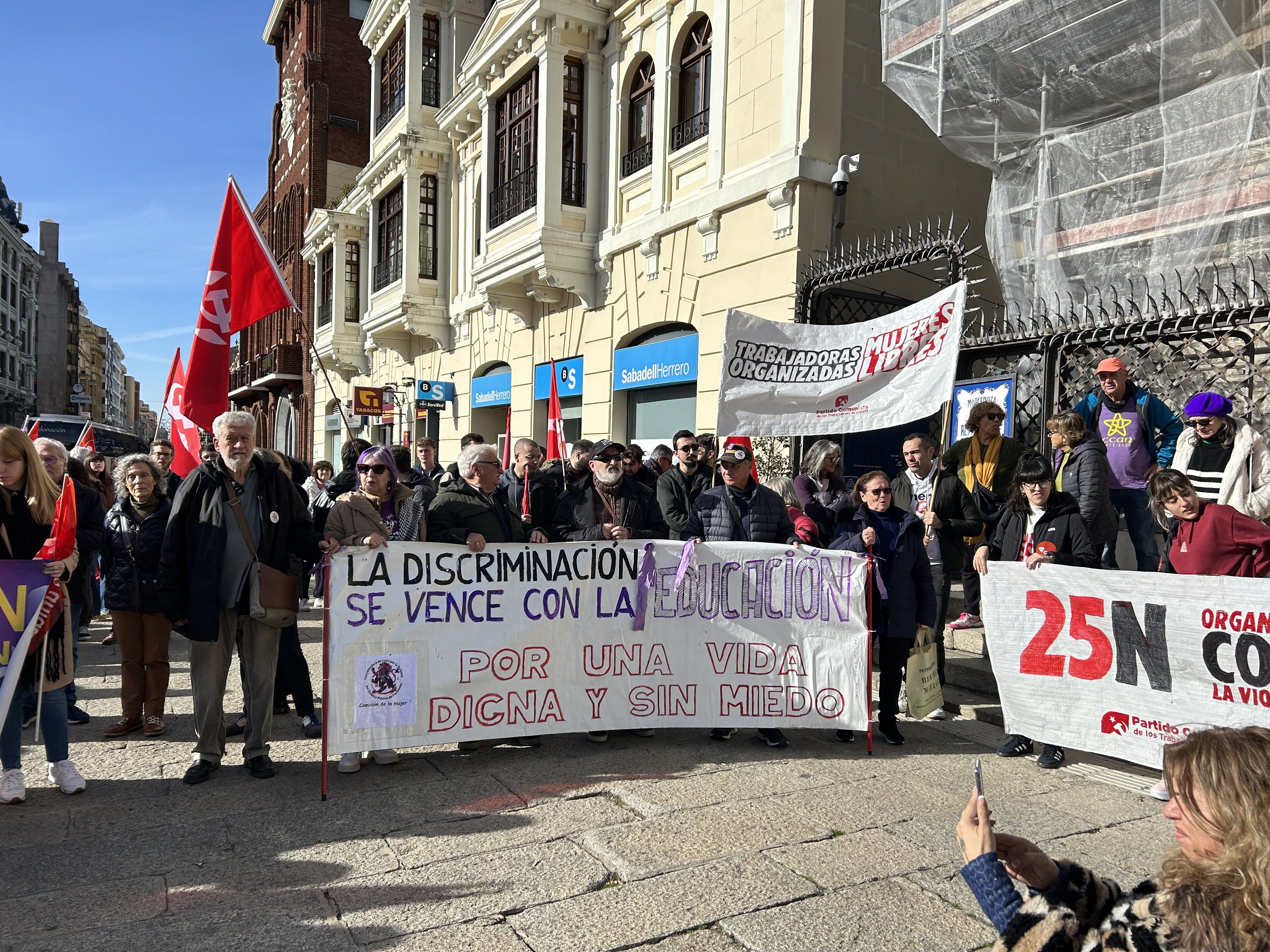 Manifestación  por el Día Internacional de la Eliminación de la Violencia contra la Mujer 