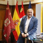 Gerardo Álvarez Courel, Presidente de la Diputación de León, en el Palacio de los Guzmanes
