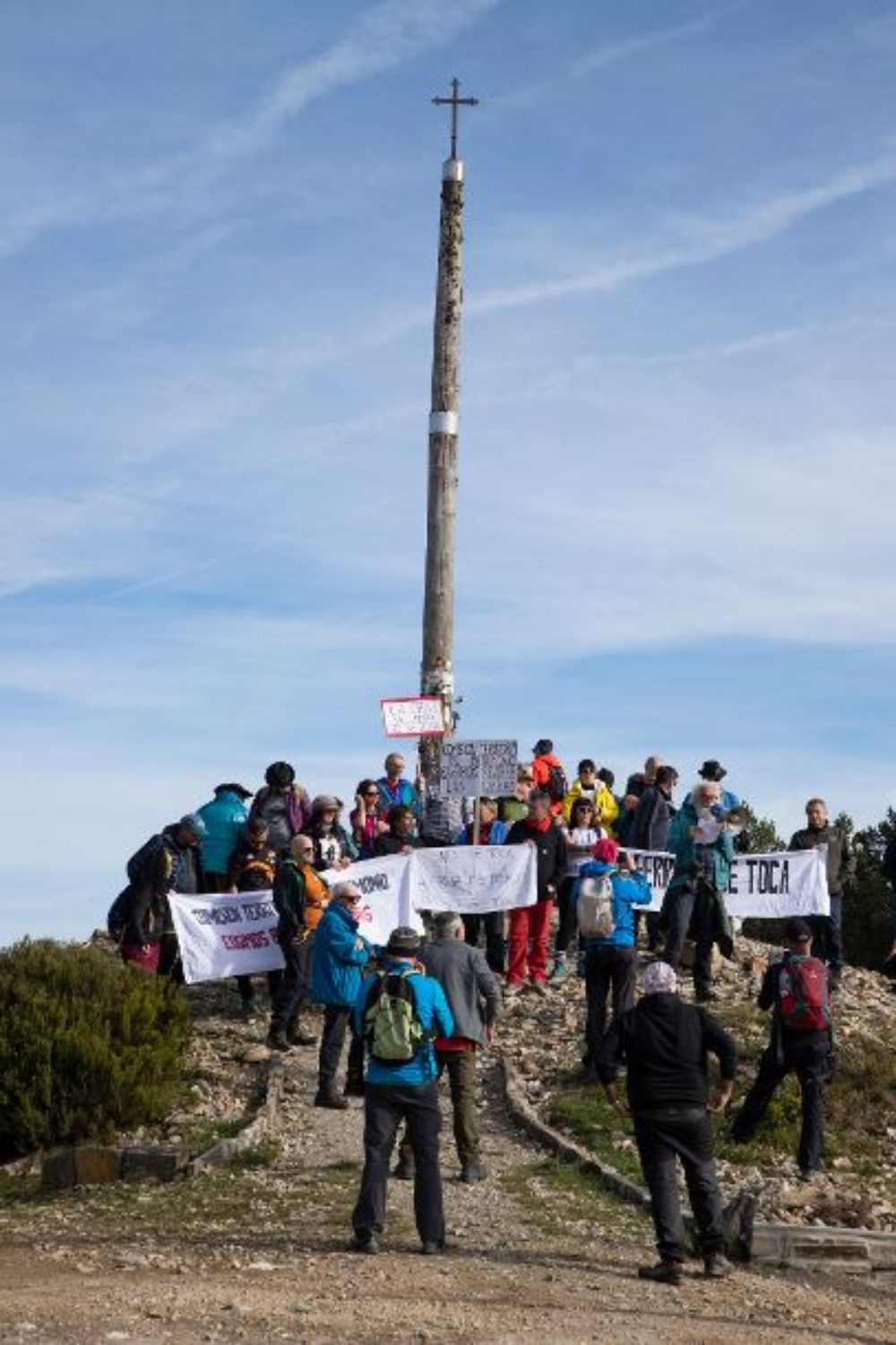 Protestas en la Cruz de Ferro 