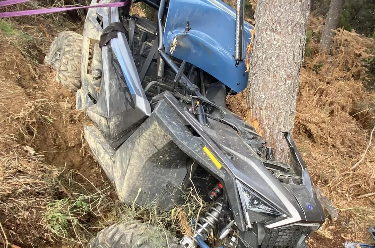 Dos heridos, uno de ellos atrapado, tras un accidente por la salida de vía de un 'boogie' en Foncebadón