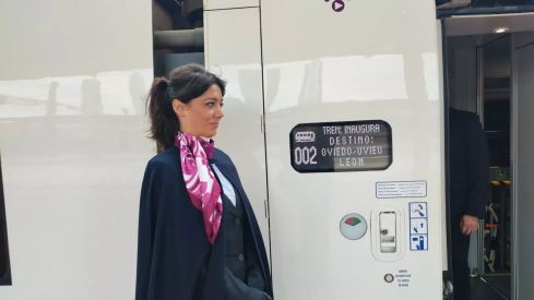 Viaje inaugural de la Variante de Pajares. Salida del tren desde Madrid @trenvista