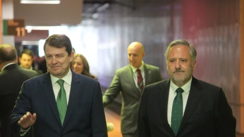 Llega a León el tren inaugural de la Variante de Pajares (2)