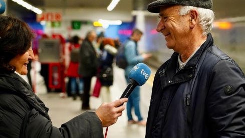 Primer trayecto con pasajeros entre León y Gijón tras la inauguración de la Variante de Pajares Primer trayecto con pasajeros entre León y Gijón tras la inauguración de la Variante de Pajares